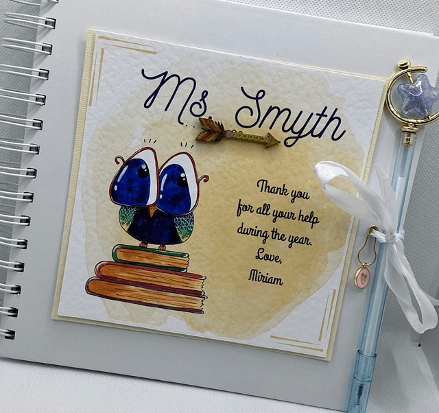 Personalised teacher’s scrapbook journal with free pen and pendant. Beautiful appreciation gift for teachers.