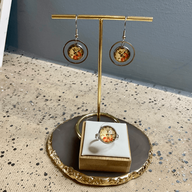 Handmade ring and earrings set. Coordinated cabochon jewellery.
