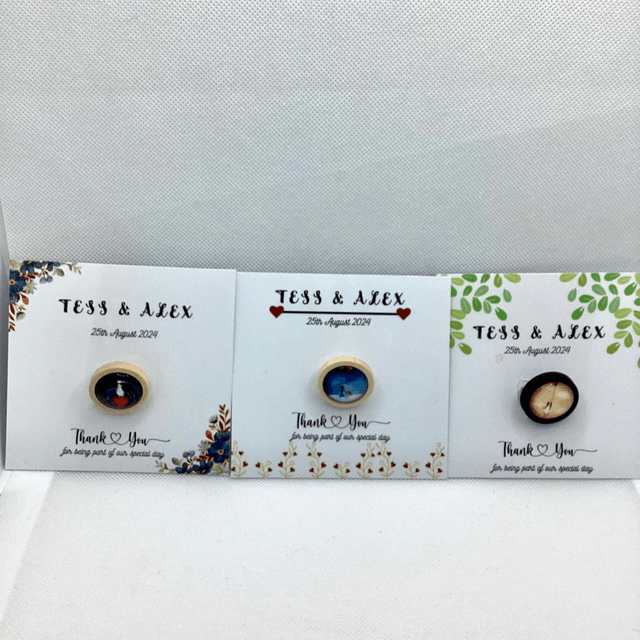 10/50 Pieces  Handmade brooches with custom wedding cards. Wedding favours.