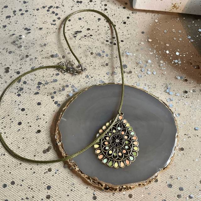 Handmade water drop pendant necklace