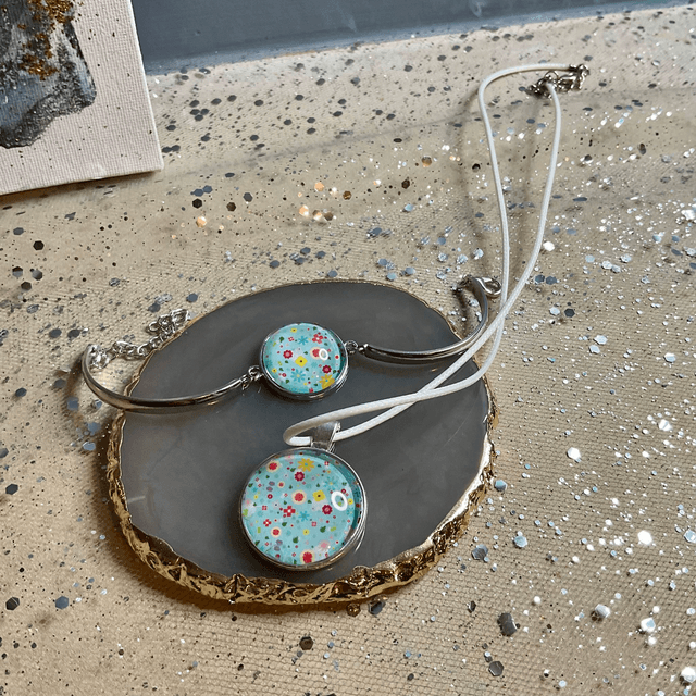 Handmade, coordinated jewellery set. Necklace, Bracelet, Ring and Earrings.