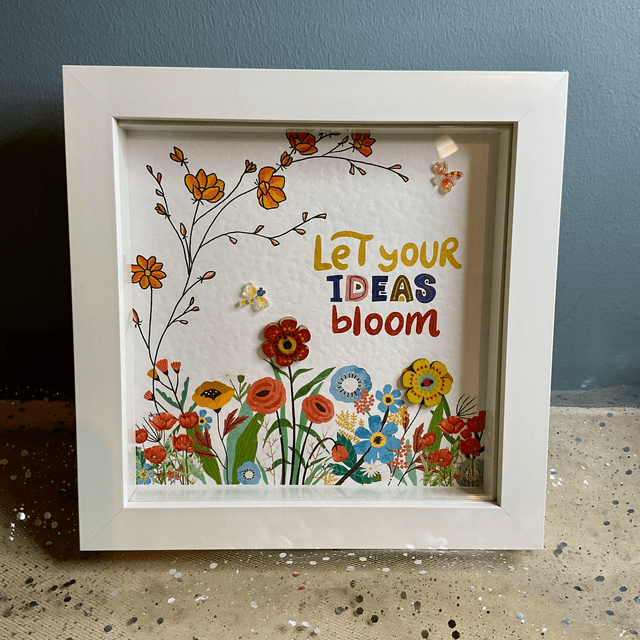 Buttons frame with inspirational quote.Flower design