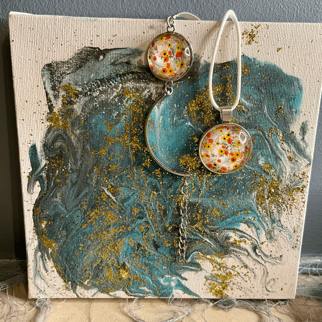 Handmade, colourful necklace and bracelet set. Beautiful coordinated jewellery gift.