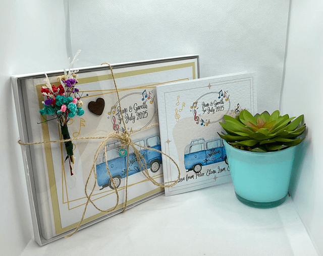 Wedding guest book. Personalised signature’s book .