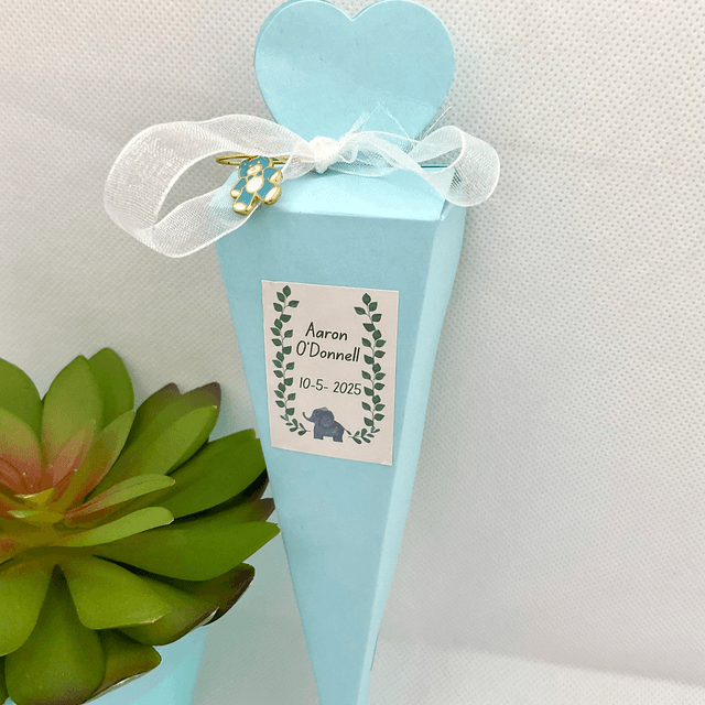 10 pieces Pre-fill Blue favour boxes with sweets ( Confectionary and charms included).