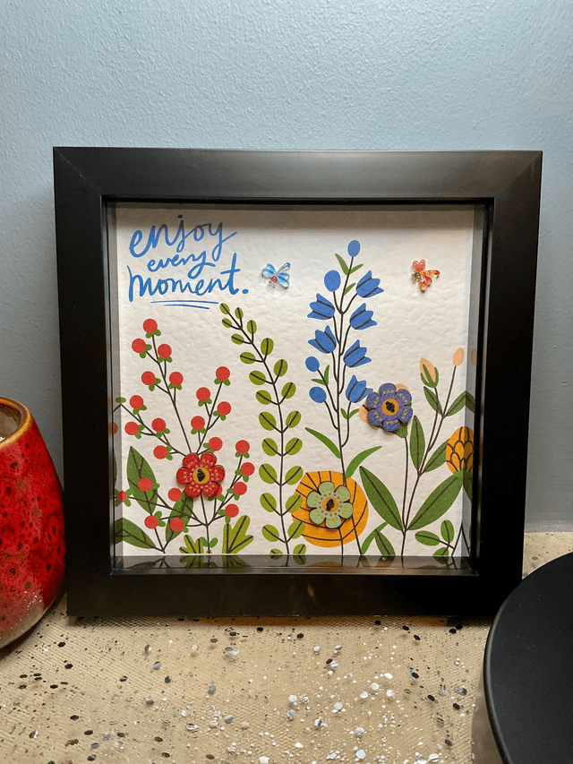 Buttons frame with inspirational quote.Flower design