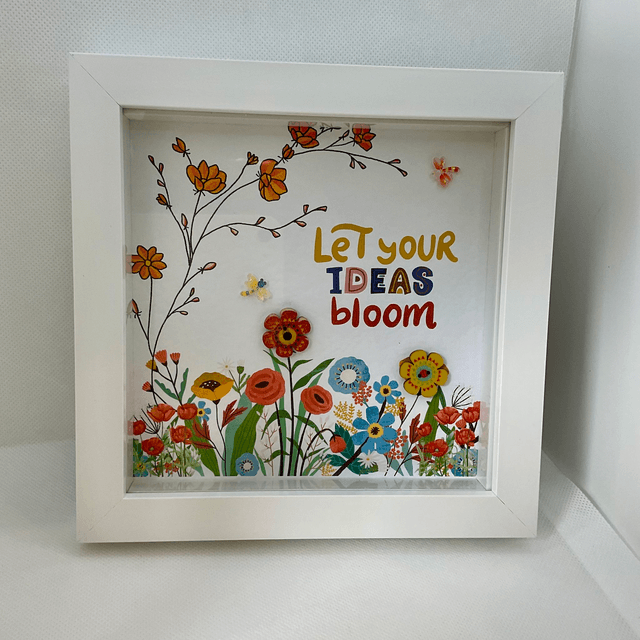 Buttons frame with inspirational quote.Flower design