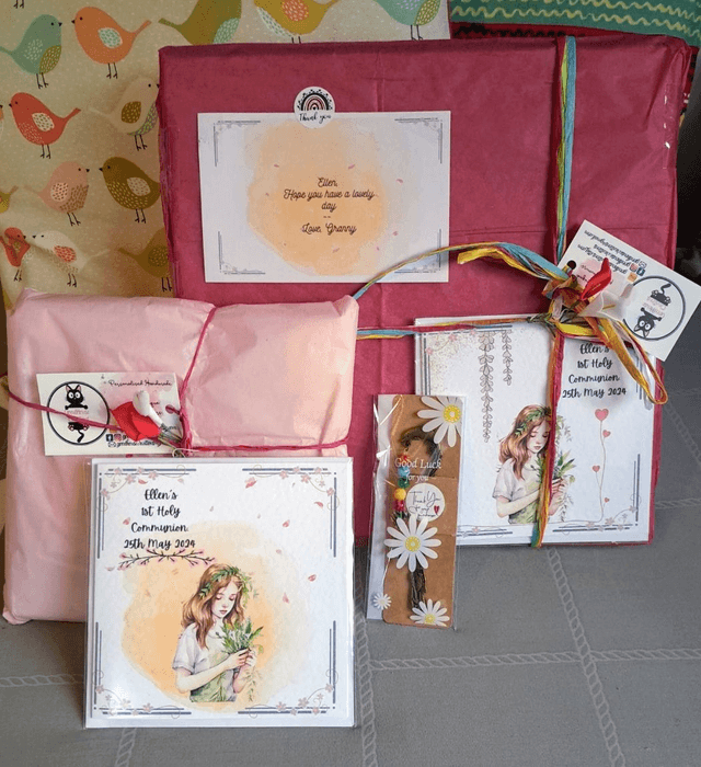 Personalised Communion photo album with FREE pen and pendant. First Communion gift.