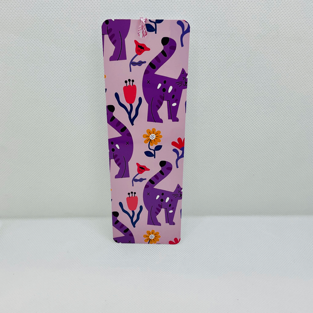 Handmade laminated bookmarks. Cat design.Beautiful gift for book lovers.