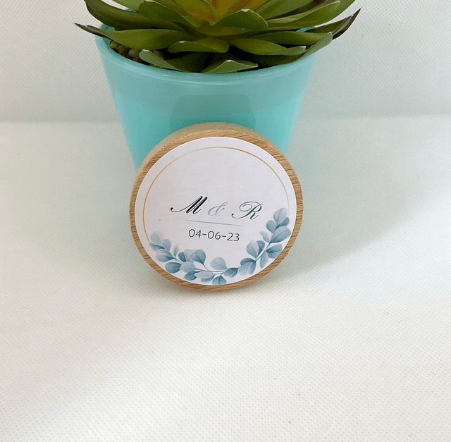 30 pieces  Personalised compact mirror for wedding favours.