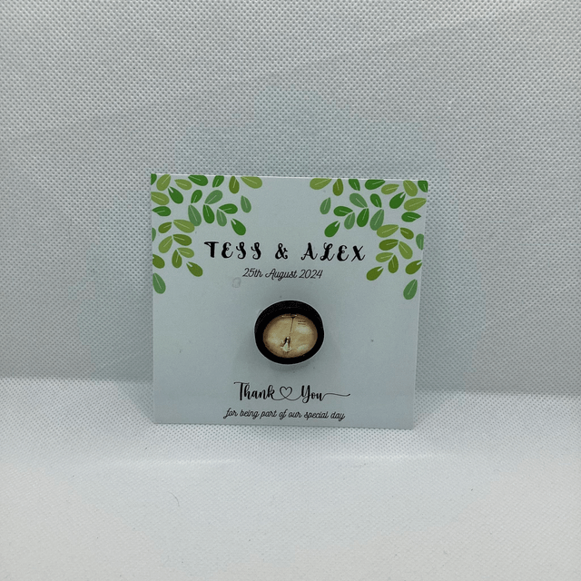 10/50 pieces Handmade brooches with custom wedding cards. Wedding favours.
