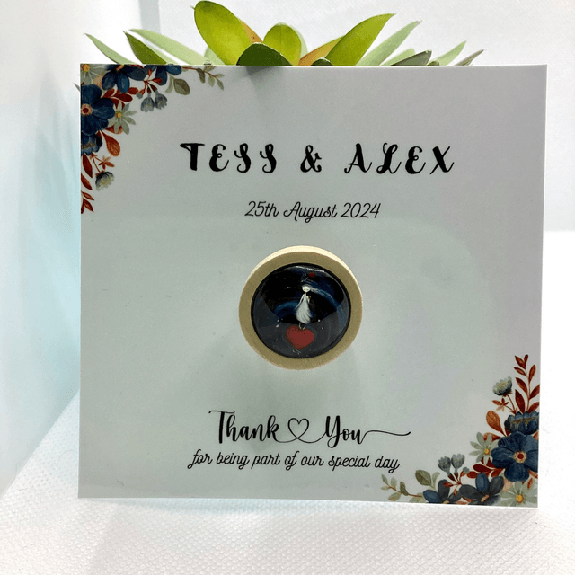 10/50 pieces Handmade brooches with custom wedding cards. Wedding favours.