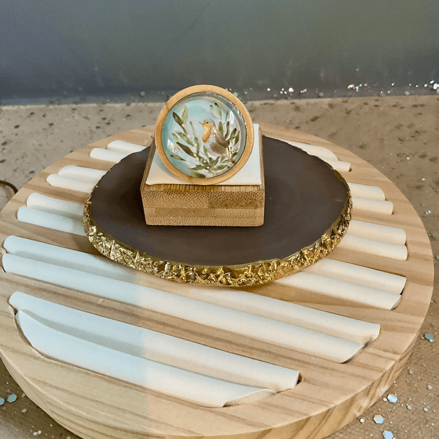 Handmade brooch with Robin design. Beautiful Christmas gift.