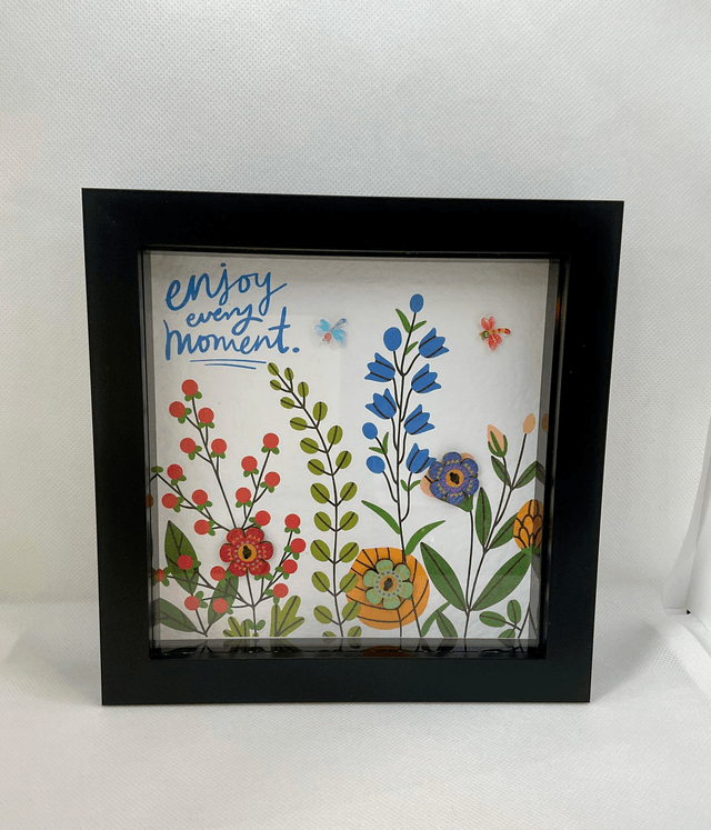 Buttons frame with inspirational quote.Flower design