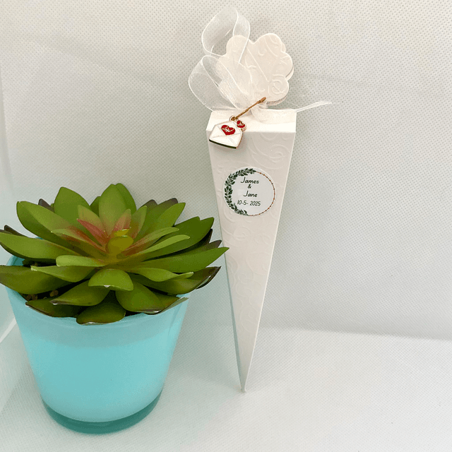 50 pieces Pre-filled party favours for wedding guests.Personalised sweet boxes.