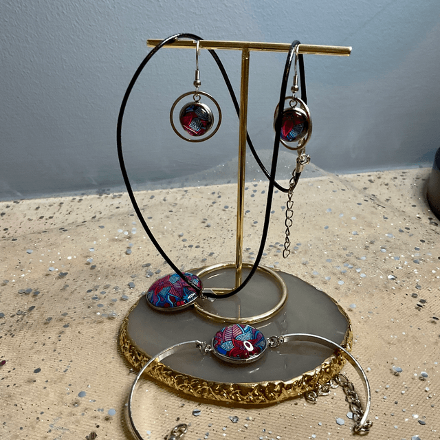 Handmade cabochon jewellery set. Beautiful coordinated jewellery gift.