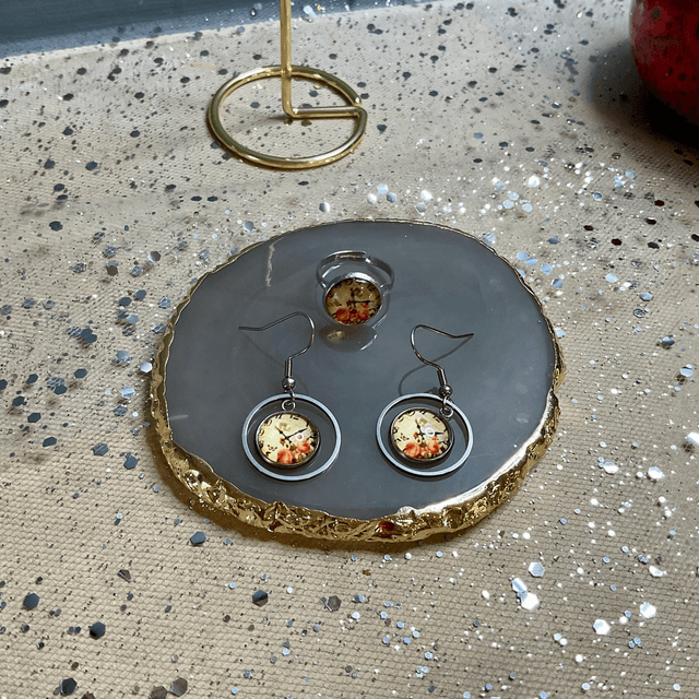 Handmade ring and earrings set. Coordinated cabochon jewellery.