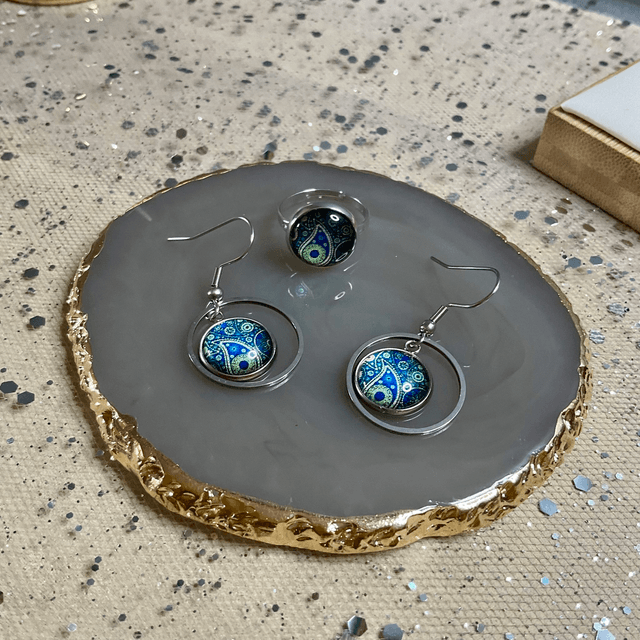 Handmade ring and earrings set. Coordinated cabochon jewellery. Blue